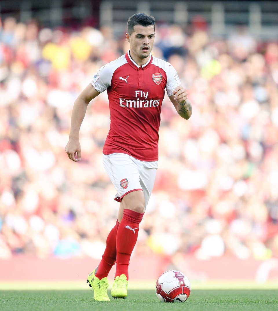 5 vị trí có thể "gồng gánh" Arsenal đại chiến Man City - 4 Xhaka kiểm soát bóng đầy chững chạc và có khả năng lui về phòng ngự