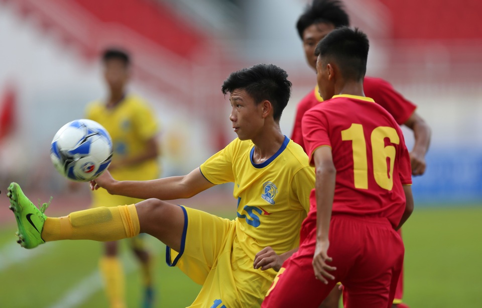 Chủ nhà Sài Gòn FC thua trận ra quân ở giải U15 quốc gia 2018 - 1 SL Nghệ An có chiến thắng đầu tay trước Sài Gòn FC ở giải U15 quốc gia 2018