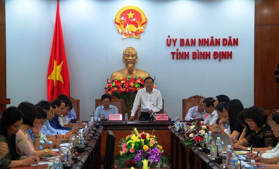 Để ngư dân vi phạm lãnh hải, chủ tịch huyện sẽ bị kỷ luật - 1 Bộ trưởng Bộ NN&PTNT Nguyễn Xuân Cường phát biểu chỉ đạo tại hội nghị.