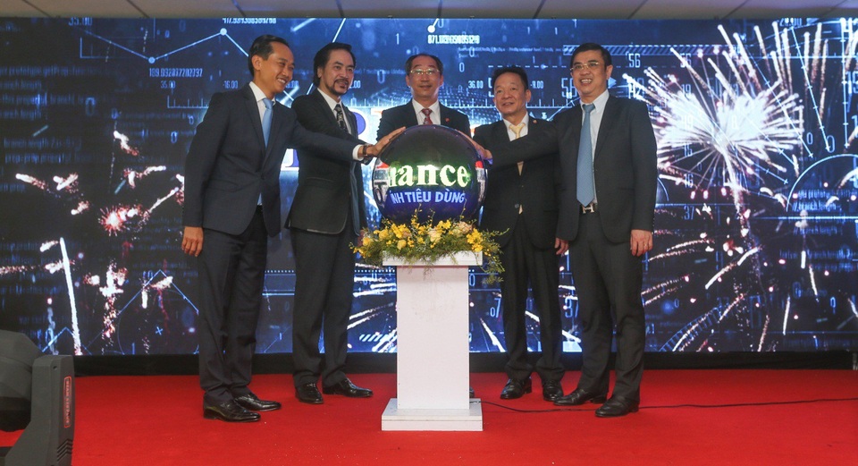 SHB Finance triển khai dịch vụ bán hàng toàn diện - 1 SHB Finance triển khai dịch vụ bán hàng toàn diện - 1