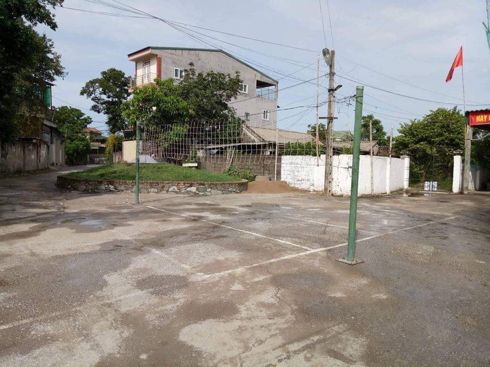 Sân bóng chuyền nơi xảy ra sự việc.