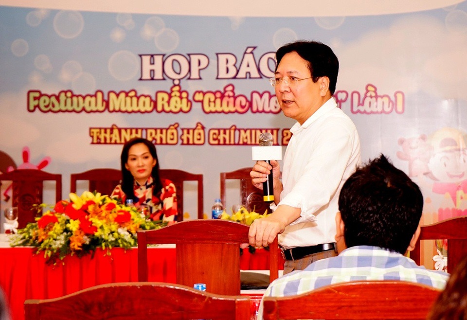 Lần đầu tiên tổ chức Festival múa rối trên phố đi bộ Nguyễn Huệ - 3 Ngoài ra, ông cho biết: “Chúng tôi sẽ xin ý kiến lãnh đạo TPHCM để có thể tổ chức hằng năm. Tôi tin rằng nếu làm tốt và hấp dẫn, đây sẽ là một trong những hoạt động góp phần thu hút du khách đến TPHCM”.