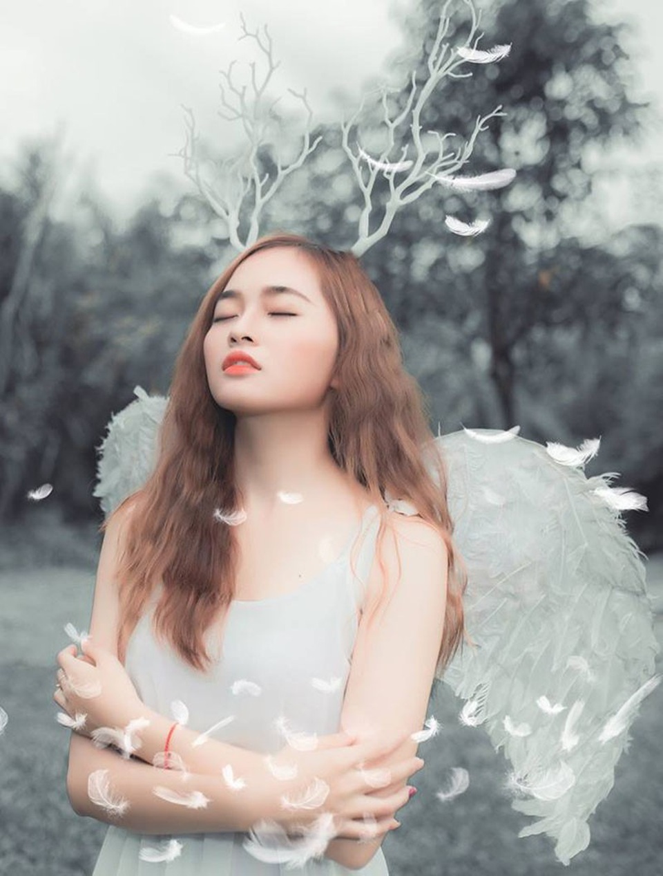Anh chỉ là một trong vô số người ngang qua đời em... - 2
Đau một chút, buồn một chút, rồi quên đi thôi! (Ảnh minh họa: Quý Trần)