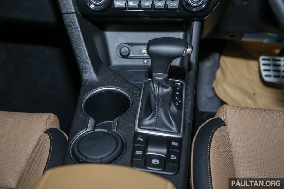 Cận cảnh Kia Sportage phiên bản nâng cấp - 8 Cận cảnh Kia Sportage phiên bản nâng cấp - 8