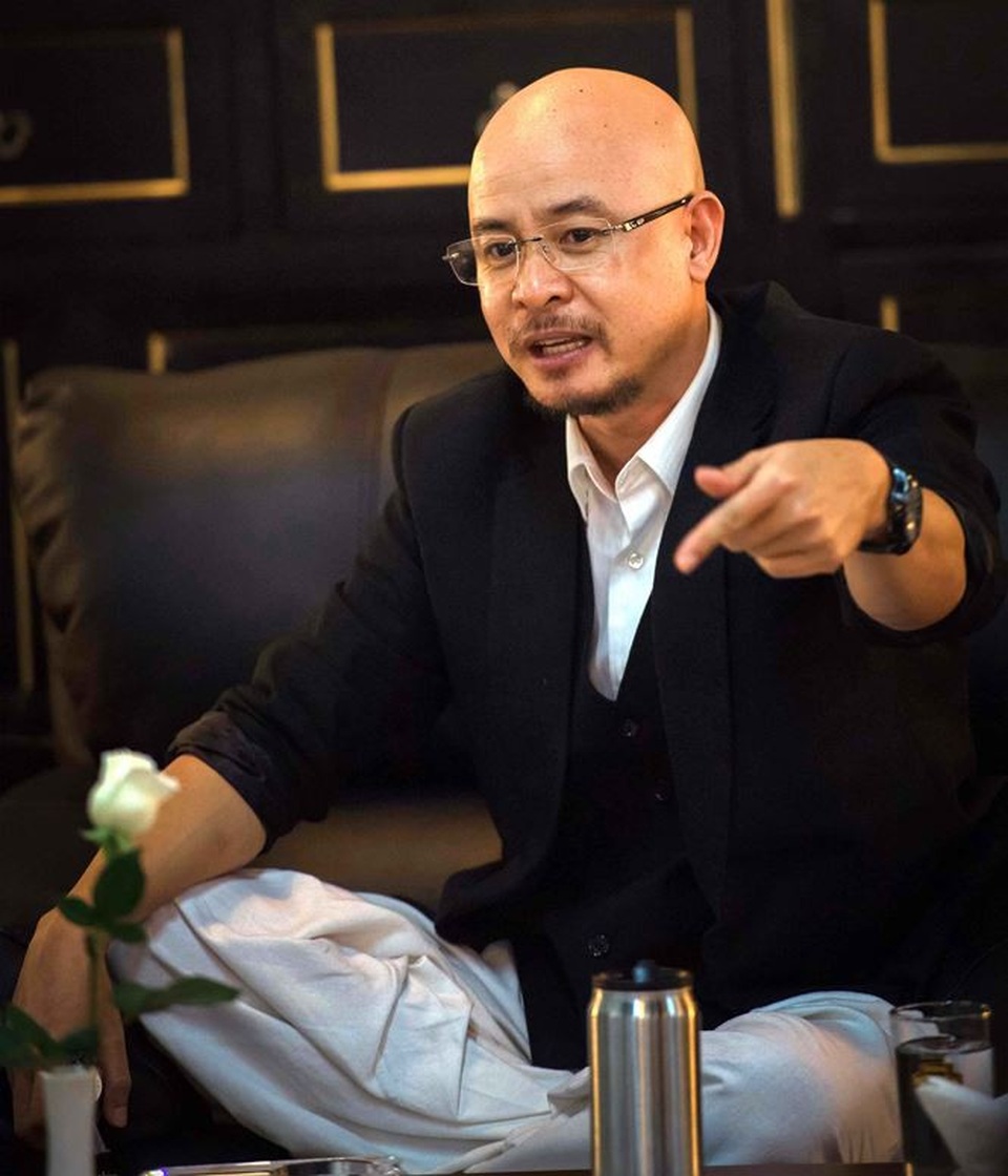 Ông Đặng Lê Nguyên Vũ bất ngờ gặp gỡ báo chí sau 5 năm "tịnh khẩu" - 4
Mình đã học làm bác sĩ, và trong khi đang làm những việc lớn lao, lại phải chịu đựng 2 cuộc giám định hành đến khổ sở của Bệnh viện tâm thần. Ảnh: Tô Thanh Tân