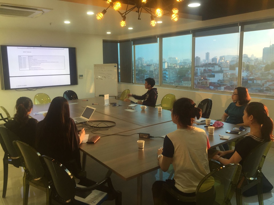 CEO 9X: Học lập trình và dùng “code” để chinh phục thế giới - 2
CEO 9X và đội ngũ phát triển Hệ sinh thái Nami.