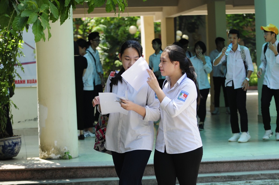 Hà Nội: Đề xuất 3 phương án tuyển sinh lớp 10 năm 2019 - 2 
Nếu thi bằng bài thi tổ hợp như phương án công bố trước đó, sẽ khiến học sinh căng thẳng. (Ảnh minh họa: Mỹ Hà)