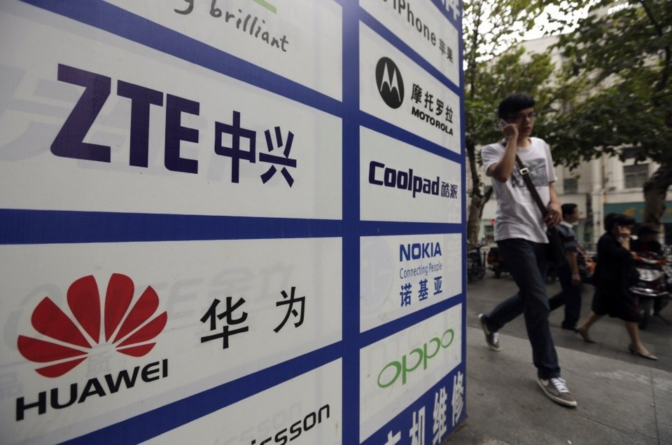 Tổng thống Trump ký lệnh cấm Chính phủ Mỹ sử dụng công nghệ từ Huawei và ZTE - 1 Huawei liên tiếp gặp khó tại Mỹ