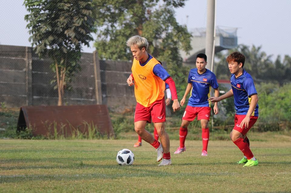 Olympic Việt Nam hào hứng "luyện công", sẵn sàng đấu Nepal - 10 Olympic Việt Nam hào hứng "luyện công", sẵn sàng đấu Nepal - 10