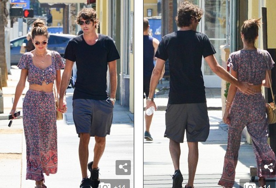 
Cặp đôi được bắt gặp tiệc tùng cùng nhau cách đây ít ngày
