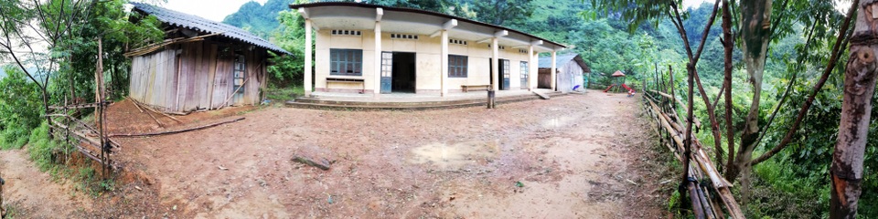 Một ngày theo chân cô giáo vùng cao trèo đèo, lội suối dạy học - 16 Một ngày theo chân cô giáo vùng cao trèo đèo, lội suối dạy học - 16