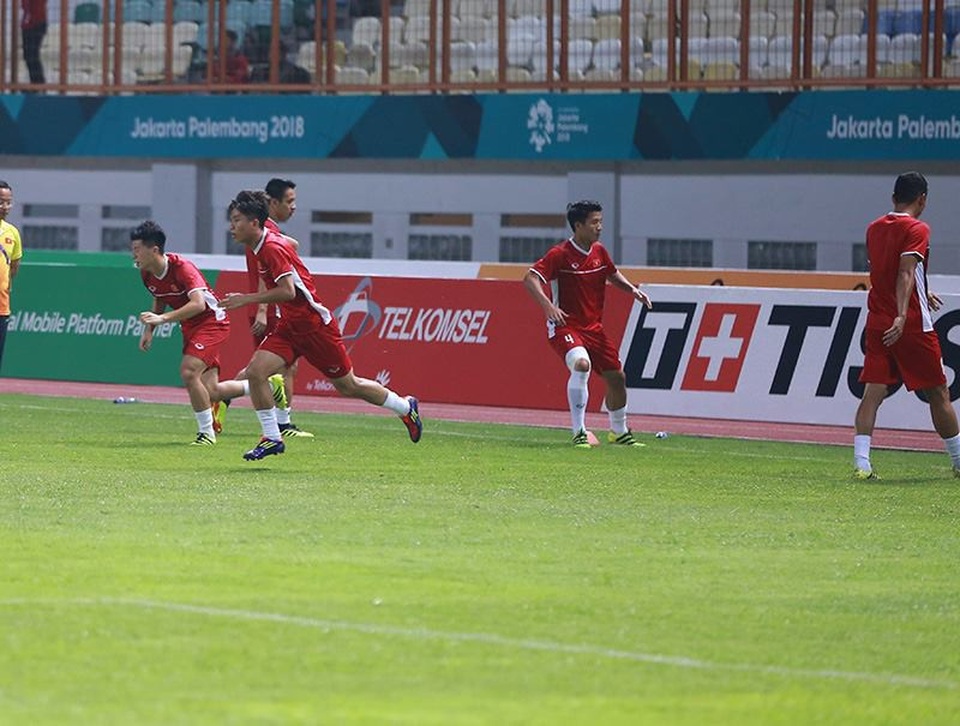 Olympic Việt Nam 2-0 Olympic Nepal: Văn Đức, Anh Đức tỏa sáng - 17
Đây là trận đấu nhiều cầu thủ dự bị có cơ hội thể hiện mình