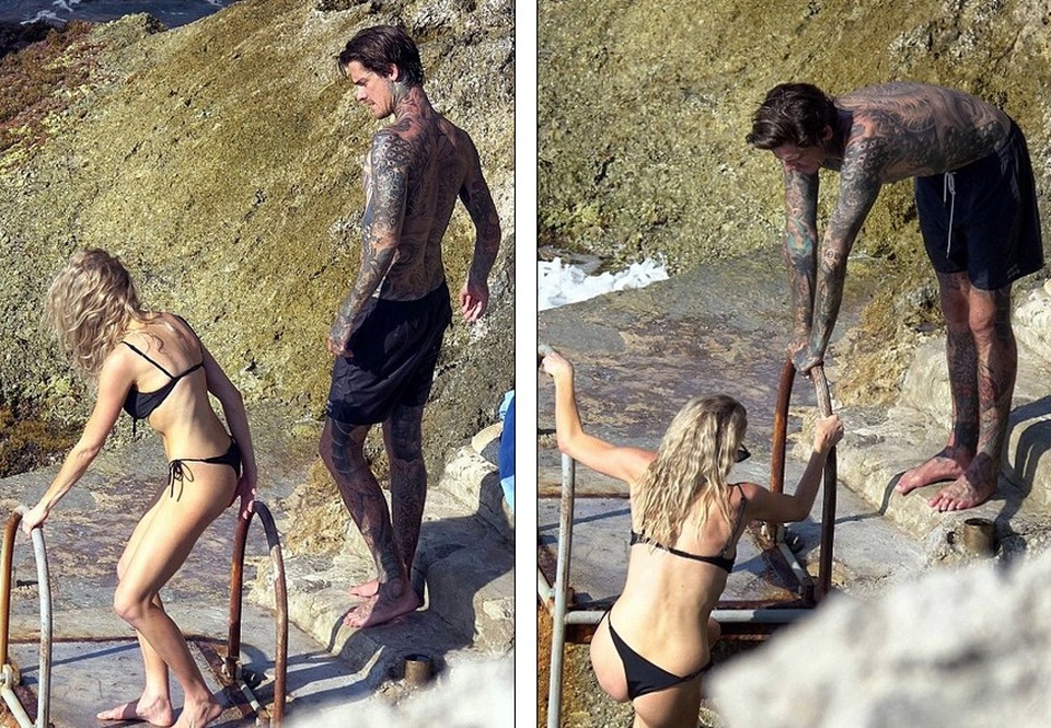 
Charlotte McKinney trở nên nổi tiếng sau khi được mời xuất hiện trong quảng cáo bánh kẹp của hãng Carls Jr. -thay thế siêu mẫu đình đám Kate Upton. Người đẹp khoe tối đa cơ thể trong clip quảng cáo này và nó được chiếu trong trận chung kết trong Super Bowl 2015
