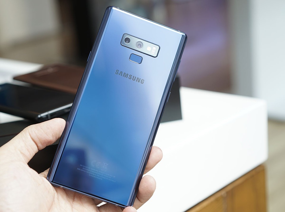 Bài 1: Galaxy Note9 "đọ" thiết kế cùng Oppo Find X - 3 Bài 1: Galaxy Note9 "đọ" thiết kế cùng Oppo Find X - 3