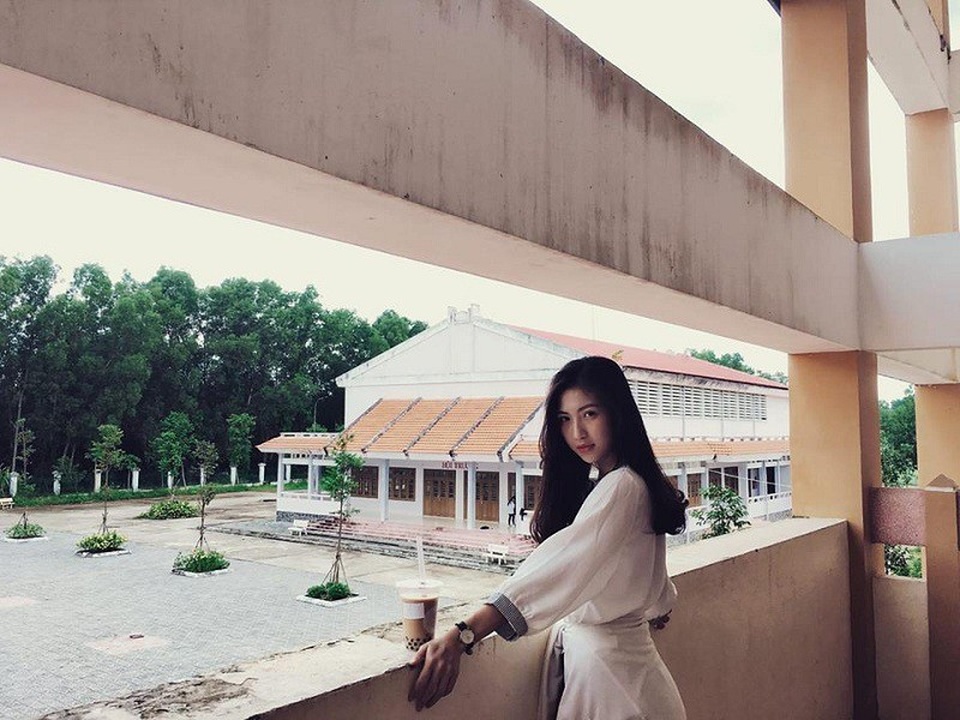 Nữ sinh Y dược Cần Thơ trong trang phục áo lính gây thương nhớ - 6 Nữ sinh Y dược Cần Thơ trong trang phục áo lính gây thương nhớ - 6