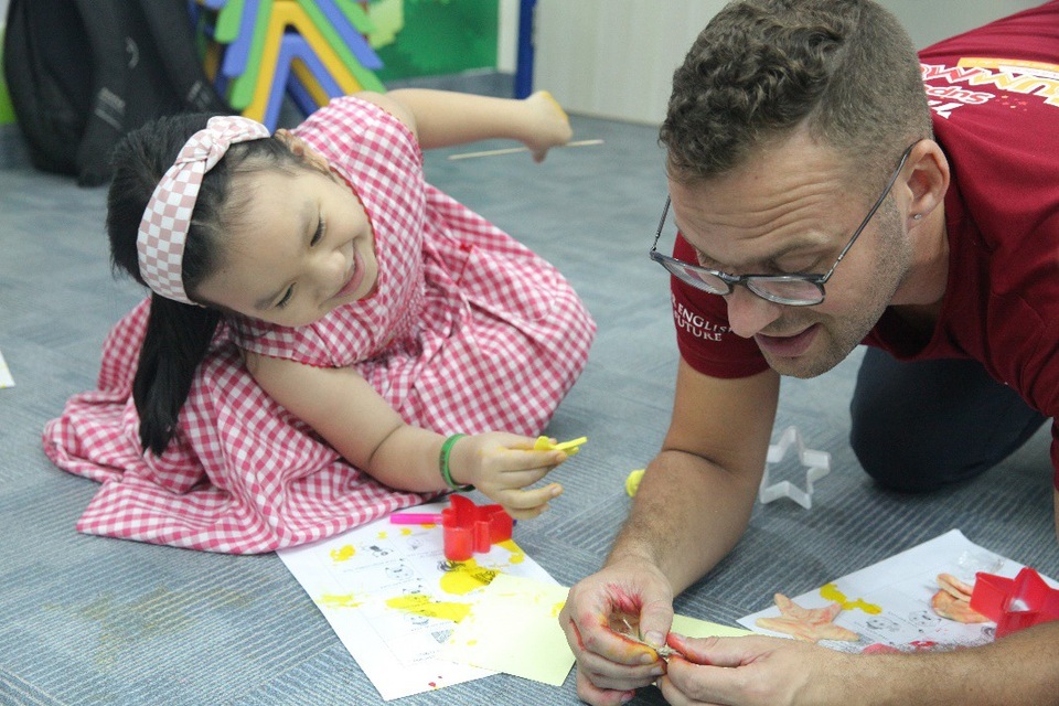 
Cùng thầy giáo làm thiệp tặng mẹ nhân Ngày của Mẹ nhé!
