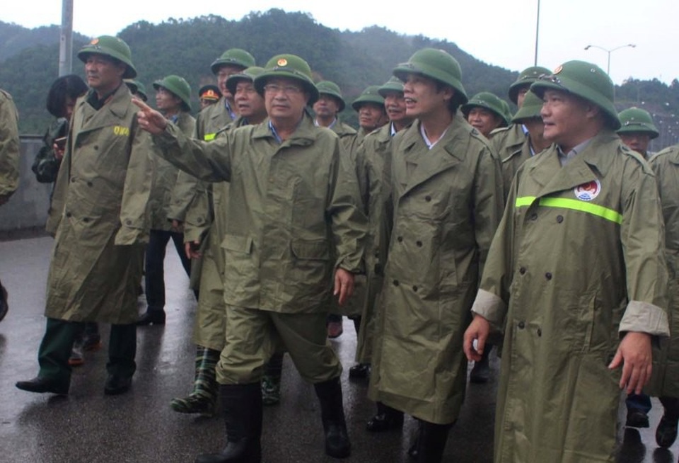 Phó Thủ tướng Trịnh Đình Dũng kiểm tra công tác phòng chống bão số 4 tại Thanh Hóa - 1 Phó Thủ tướng Trịnh Đình Dũng kiểm tra công tác phòng chống bão số 4 tại Thanh Hóa