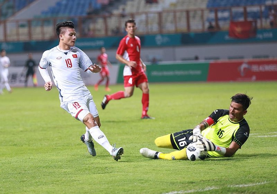 Olympic Việt Nam 2-0 Olympic Nepal: Văn Đức, Anh Đức tỏa sáng - 5
Olympic Việt Nam vẫn đang chơi đầy chủ động ở hiệp 2