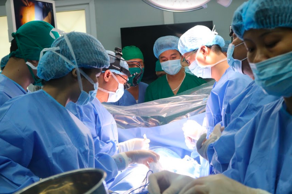 Ho, khó thở, tưởng viêm phổi hóa u trung thất - 1 Ho, khó thở, tưởng viêm phổi hóa u trung thất - 1