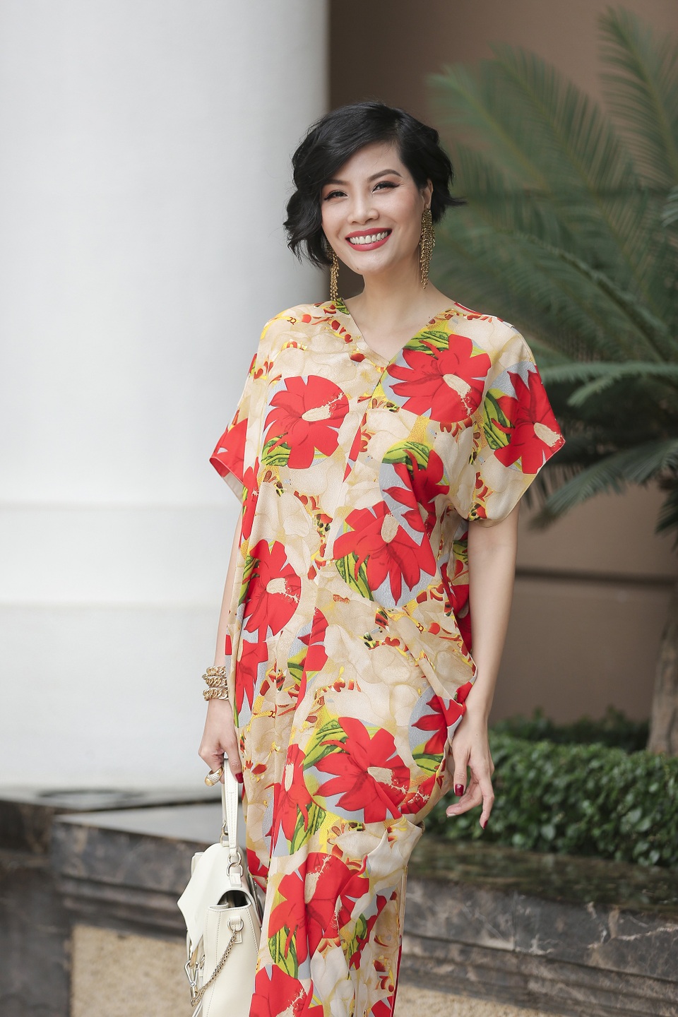 Người đẹp Việt đọ dáng với váy hoa - 5
Siêu mẫu Vũ Cẩm Nhung
