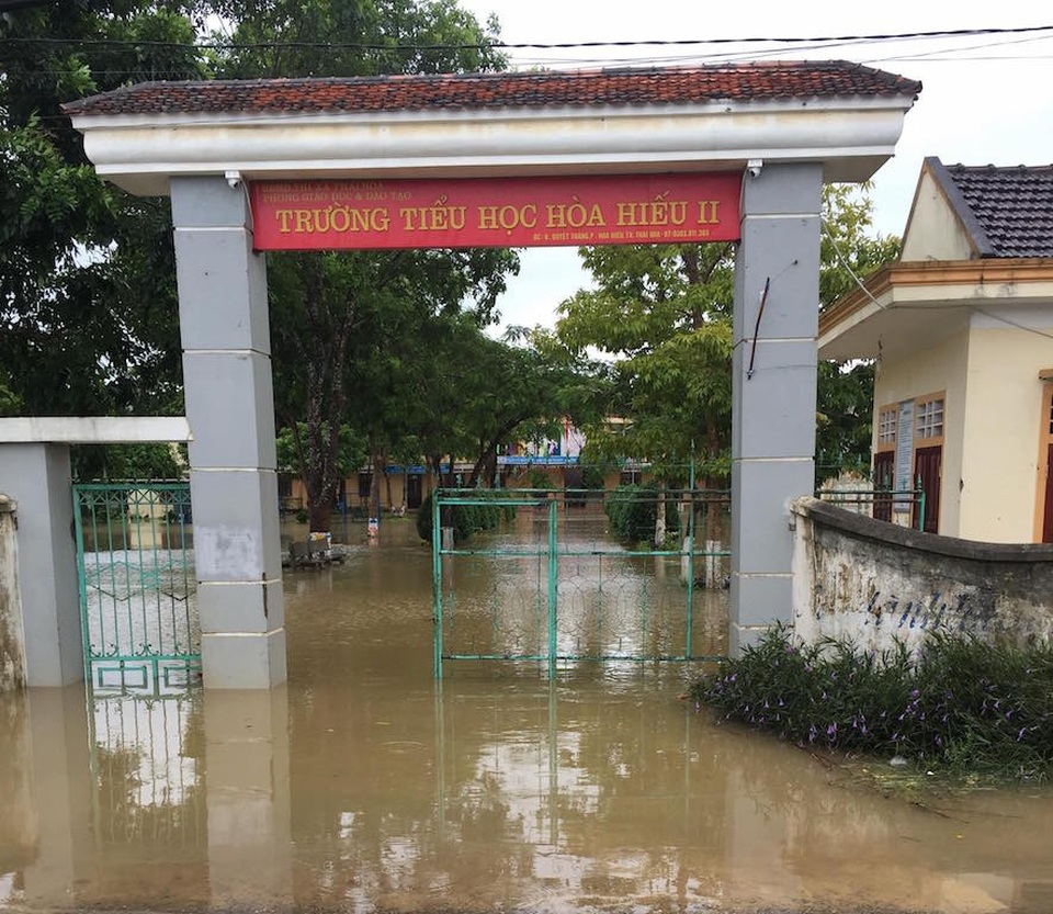 Nghệ An: Mưa lớn gây ngập lụt nhiều nơi - 3 Nghệ An: Mưa lớn gây ngập lụt nhiều nơi - 3