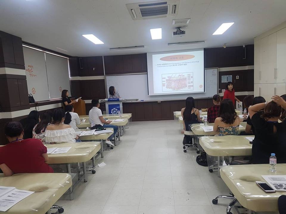CEO Đỗ Phương Anh hợp tác với Đại Học Nữ WuangJu - 4 Khóa học đầu tiên do CEO Đỗ Phương Anh và Đại Học Nữ WuangJu đã được tổ chức thành công.