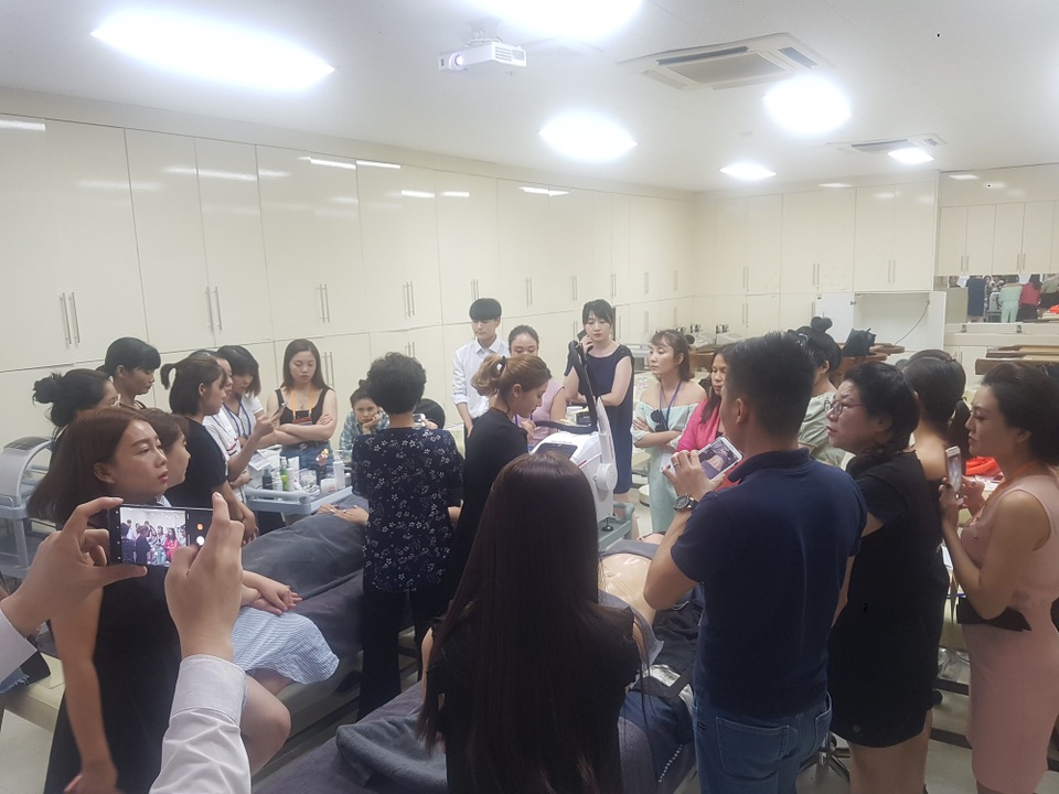 CEO Đỗ Phương Anh hợp tác với Đại Học Nữ WuangJu - 5 Khóa học thành công đánh dấu cho sự hợp tác thành công của nữ doanh nhân với trường ĐH danh tiếng này.