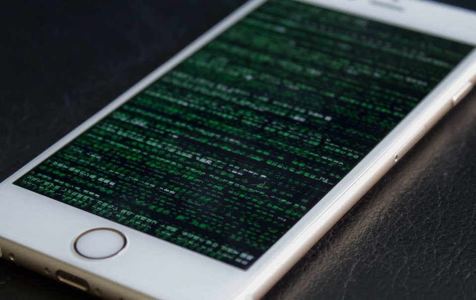 Cậu bé 16 tuổi công khai hack 90GB dữ liệu mật của Apple vì muốn xin việc - 2 Các thiết bị và cơ sở dữ liệu của Apple được cho là không thể hack, khiến ngay cả những cơ quan an ninh hàng đầu như FBI, CIA cũng phải gặp khó nếu muốn điều tra.