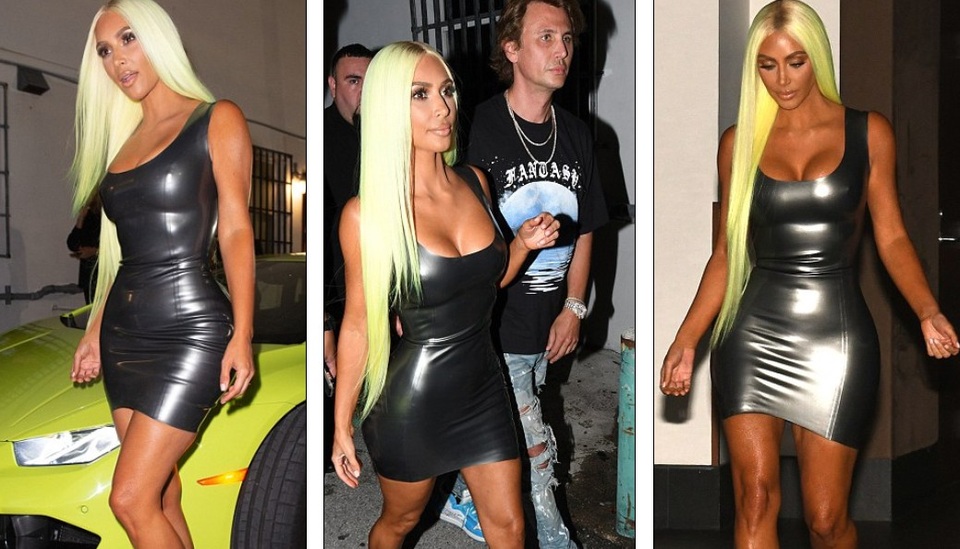 Kim Kardashian liên tục khoe thân với trang phục bó sát - 16