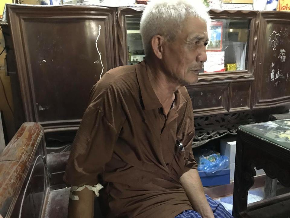 Vụ hai vợ chồng bị sát hại trong đêm: Lời kể của nhân chứng - 3 Ông Đặng Văn Lạc (80 tuổi, bố đẻ anh Trường) (Ảnh: Trần Thanh).