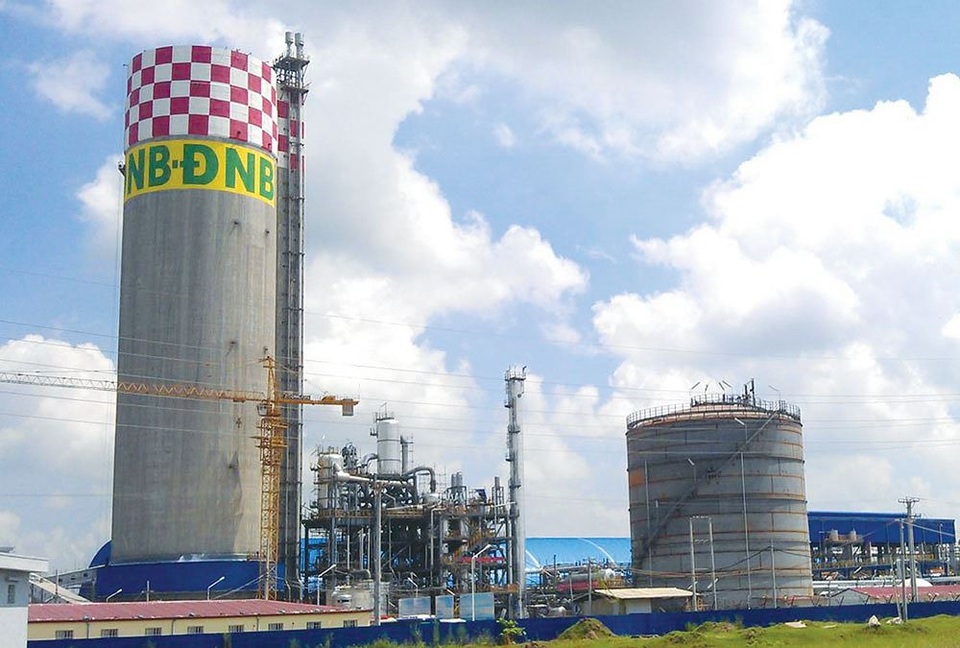 "Ôm" 4 dự án thua lỗ nghìn tỷ, Vinachem "gánh" hơn 38 nghìn tỷ đồng nợ phải trả và lỗ 872 tỷ đồng - 3
Dù ôm nợ hơn 38.000 tỷ đồng, Vinachem vẫn rót cho Đạm Ninh Bình hàng nghìn tỷ đồng (Ảnh minh họa)