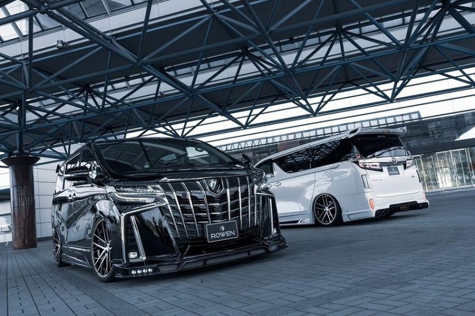 Toyota Alphard thêm dị biệt với gói độ ngoại thất của Rowen - 2 Toyota Alphard thêm dị biệt với gói độ ngoại thất của Rowen - 2