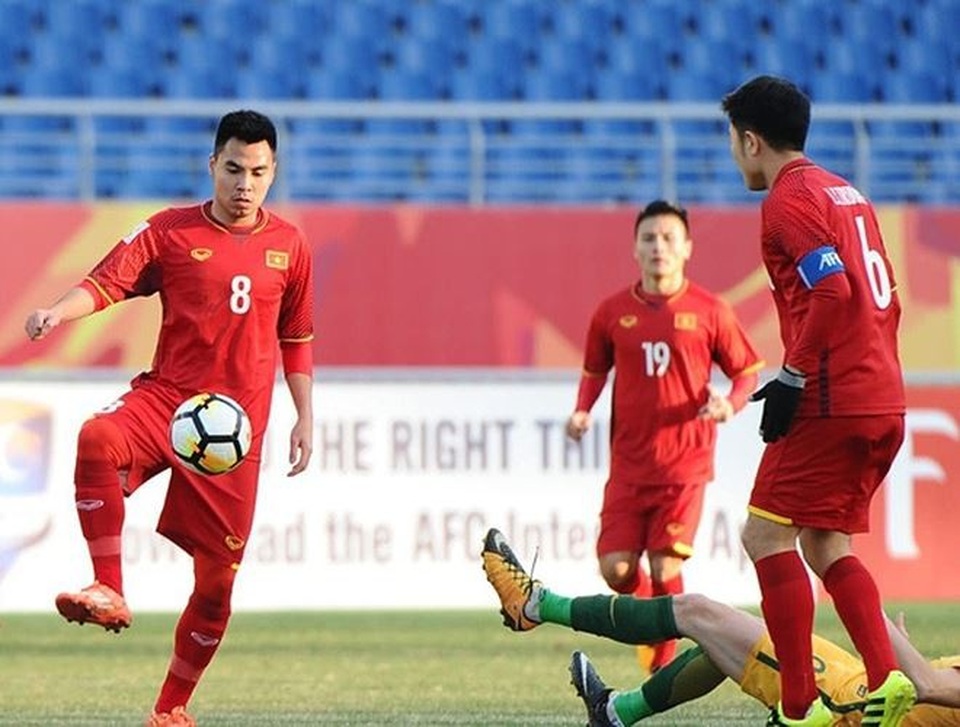 Những cầu thủ Olympic Việt Nam từng đối đầu U22 Nhật Bản năm 2015 - 3
Phạm Đức Huy (trái)