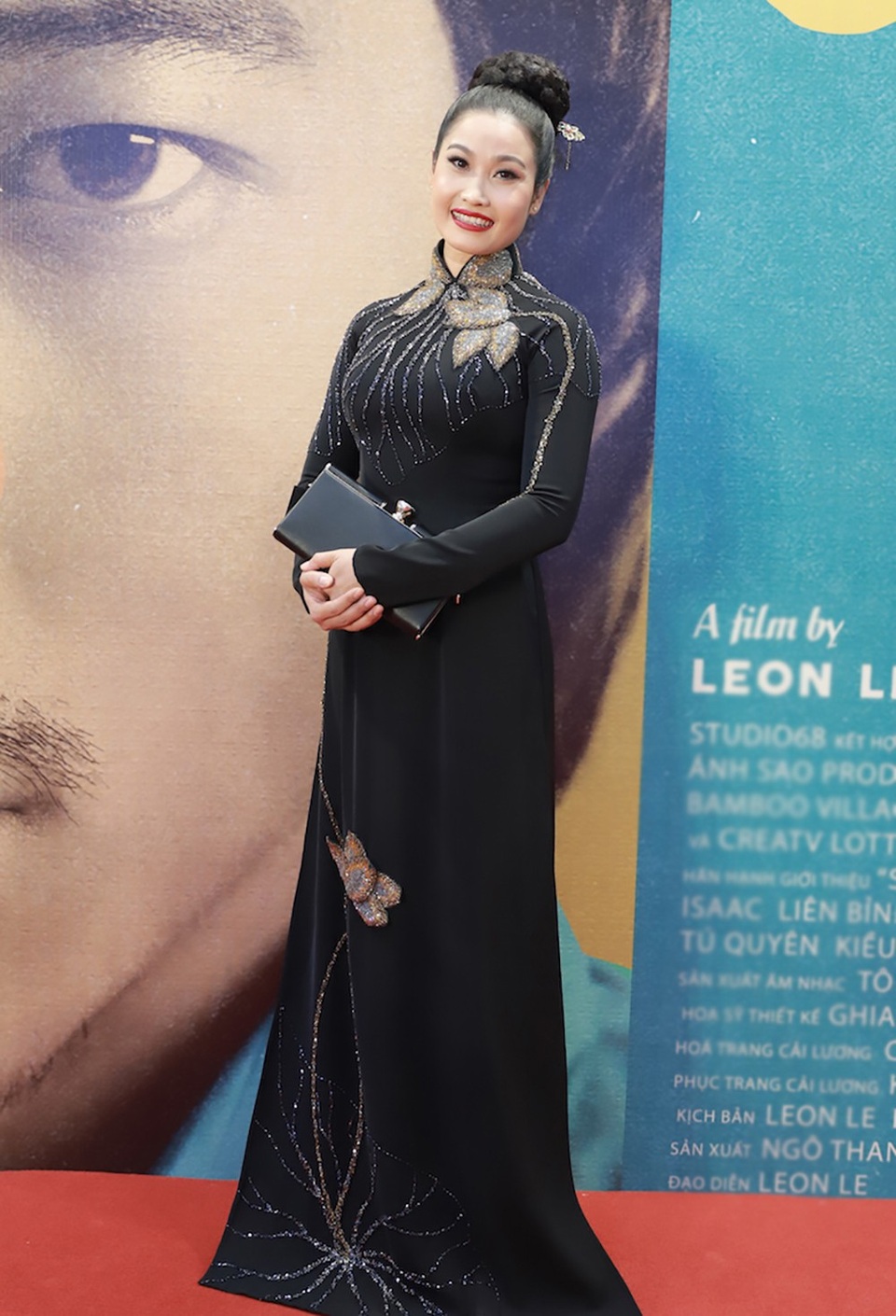 Nghệ sĩ cải lương Tú Quyên diễn như không diễn khi vào vai nữ nghệ sĩ tài danh bên cạnh Isaac trong Song lang.