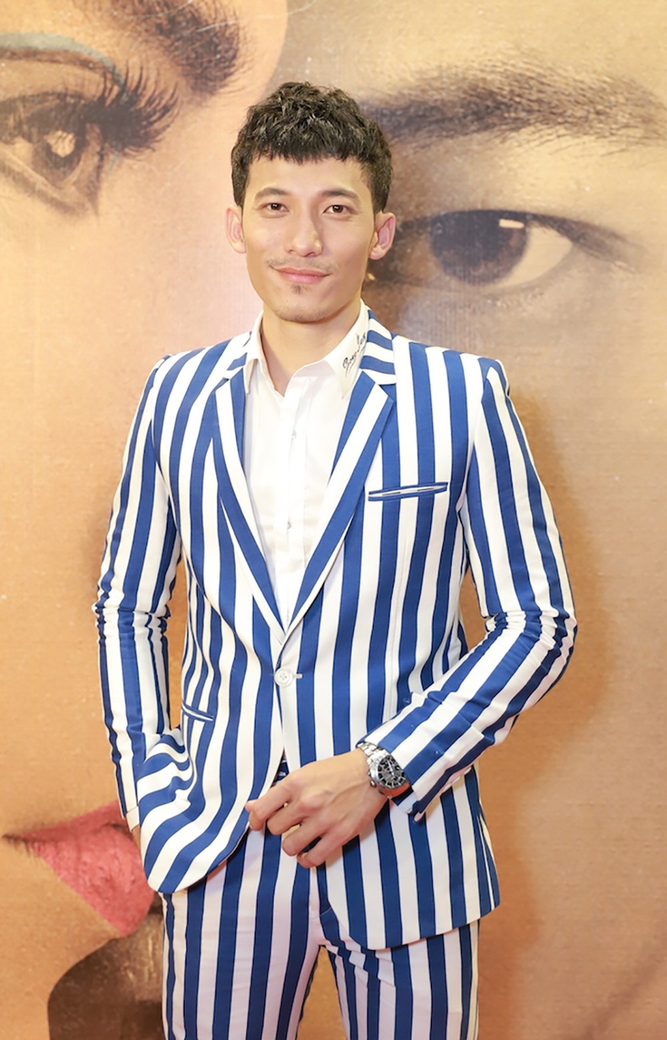 Liên Bỉnh Phát với vai diễn điện ảnh đầu tiên nhưng cũng không lép vế trước Isaac dày dạn kinh nghiệm. Có thể nói với vai trò diễn viên, Liên Bỉnh Phát đã có được sự đột phá trong sự nghiệp diễn xuất của mình.