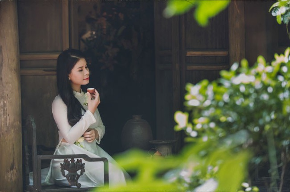 Sao mai Linh Hoa trong MV “Mơ quê”