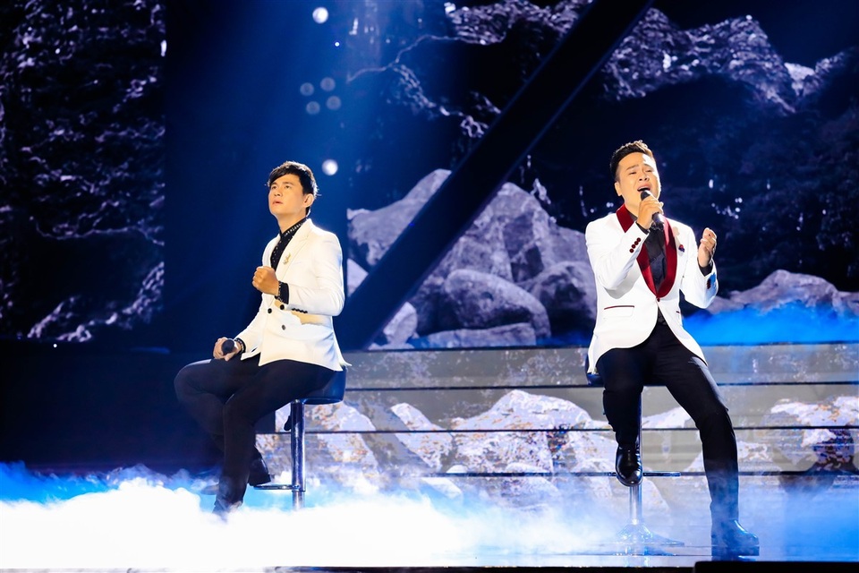 Cũng trong tập này, bản sao Bằng Kiều - Đan Trường là Ngọc Linh - Minh Hoàng cùng kết hợp với nhau trong bản mashup Anh Bảy nhớ mẹ - Mẹ tôi. Phần trình diễn mới lạ với hai ca khúc hoàn toàn khác nhau về thể loại nhưng khi kết hợp thì hoàn hảo vô cùng.