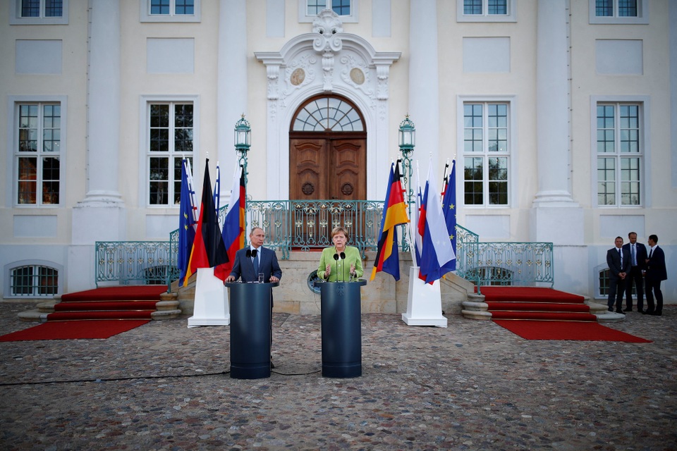 Tổng thống Putin trao đổi hàng loạt vấn đề “nóng” với Thủ tướng Đức - 8 Ông Putin cũng nhất trí với bà Merkel về tầm quan trọng của việc duy trì thỏa thuận hạt nhân Iran và cho rằng không nên xóa bỏ thỏa thuận này dù Mỹ đã rút lui.