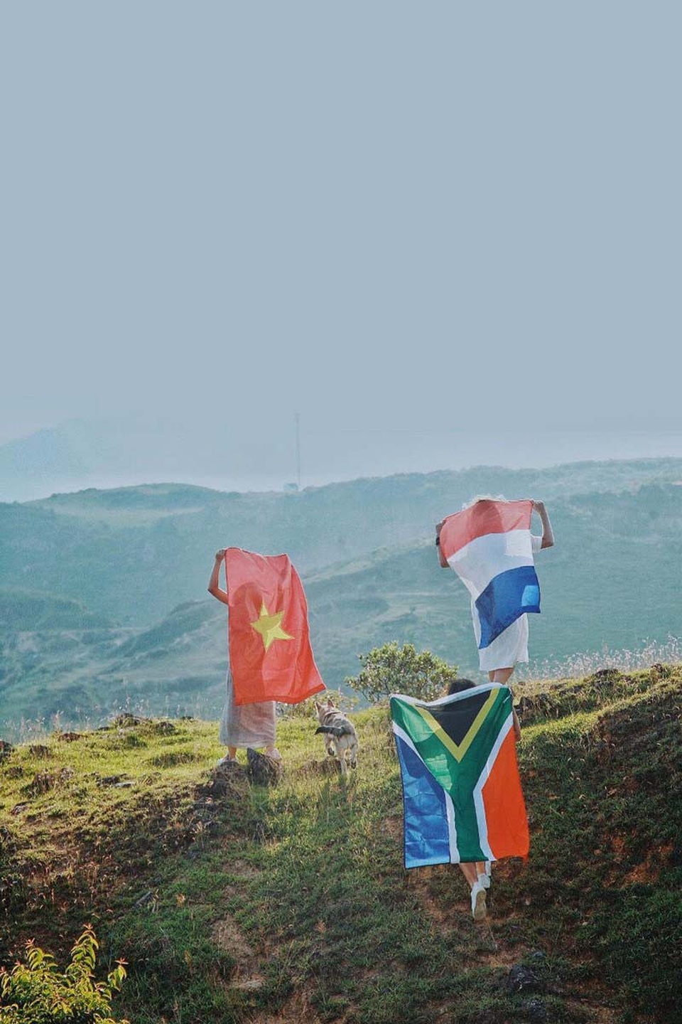 “Chúng ta không cùng màu da, tiếng nói nhưng chung tình bạn chân thành” - 10 “Chúng ta không cùng màu da, tiếng nói nhưng chung tình bạn chân thành” - 10