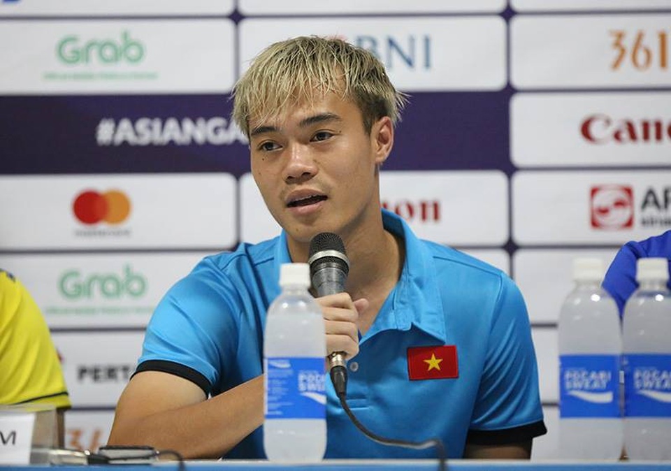 HLV Park Hang Seo: “Olympic Việt Nam có thể thắng mọi đối thủ, kể cả Nhật” - 2
Văn Toàn hạnh phúc trong lần đầu được ra sân ở Asiad 2018