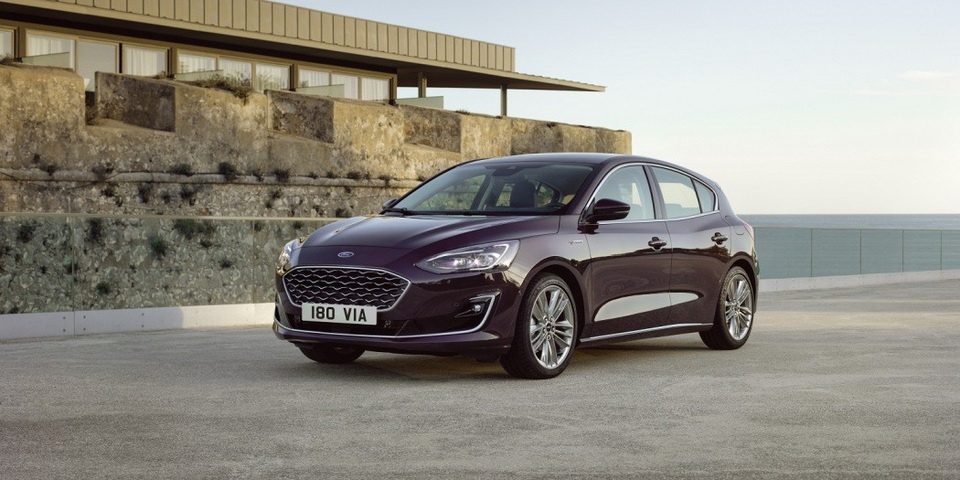 Ford thay đổi thiết kế mẫu Focus theo thị trường Trung Quốc - 1 Ford thay đổi thiết kế mẫu Focus theo thị trường Trung Quốc - 1