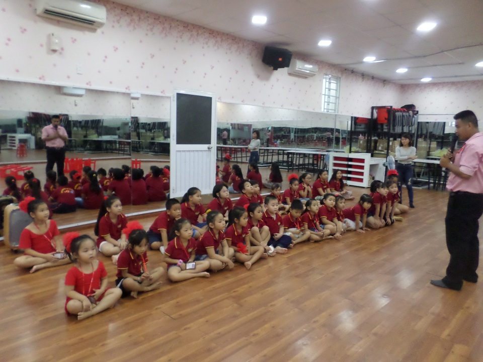 Trung tâm nghệ thuật SiĐô và hành trình 20 năm gắn với “thiên đường âm nhạc tuổi thơ” - 5
Các hoạt động ngoại khóa luôn được các học viên trung tâm SiĐô yêu thích, giúp các em dạn dĩ và gắn kết hơn