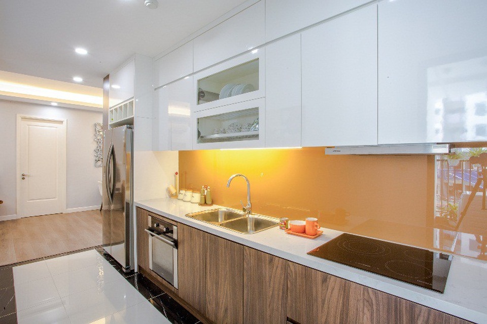 Không gian phòng khách sang trọng và đẳng cấp, không gian phòng ngủ yên tĩnh và ấm áp, không gian bếp hiện đại và tiện nghi. Tất cả sẽ được bàn giao cho các chủ nhân tương lai tại Imperia Sky Garden. Một cuộc sống mới đang đón chờ, tương lai mới đang vẫy gọi tại Vườn chân mây rực rỡ giữa Thủ đô.