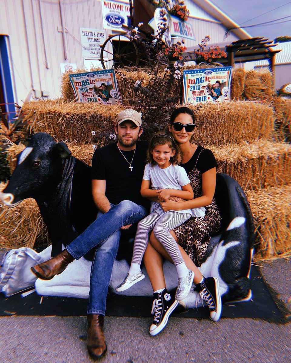 Thiên thần nội y mang bầu lần 2 - 5
Aldridge và Caleb Followill có cuộc sống riêng rất đơn giản và kín đáo
