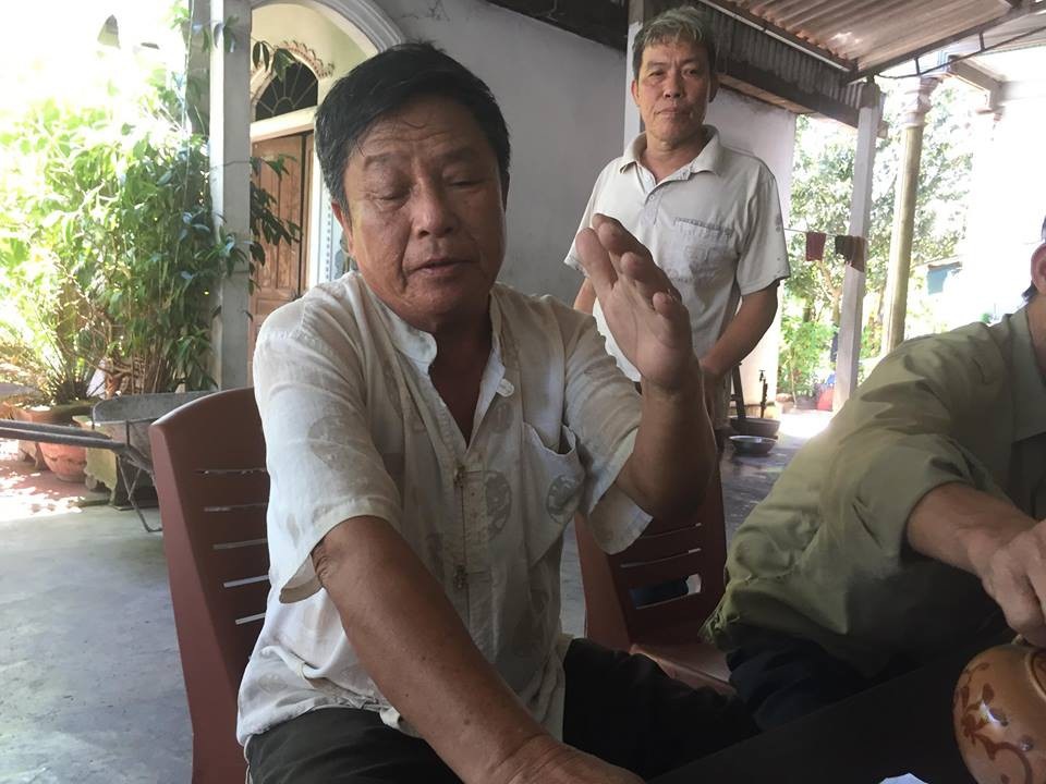 Hồ tôm xả thẳng nước thải ra biển, dân khẩn thiết cầu cứu - 2 Những người dân nơi đây đang khẩn thiết cầu cứu trước việc gây ô nhiễm của hồ tôm này