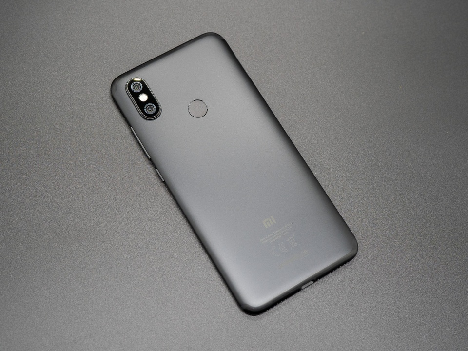 Đánh giá Xiaomi Mi A2: quái vật hiệu năng và camera trong phân khúc tầm trung - 2 Đánh giá Xiaomi Mi A2: quái vật hiệu năng và camera trong phân khúc tầm trung - 2