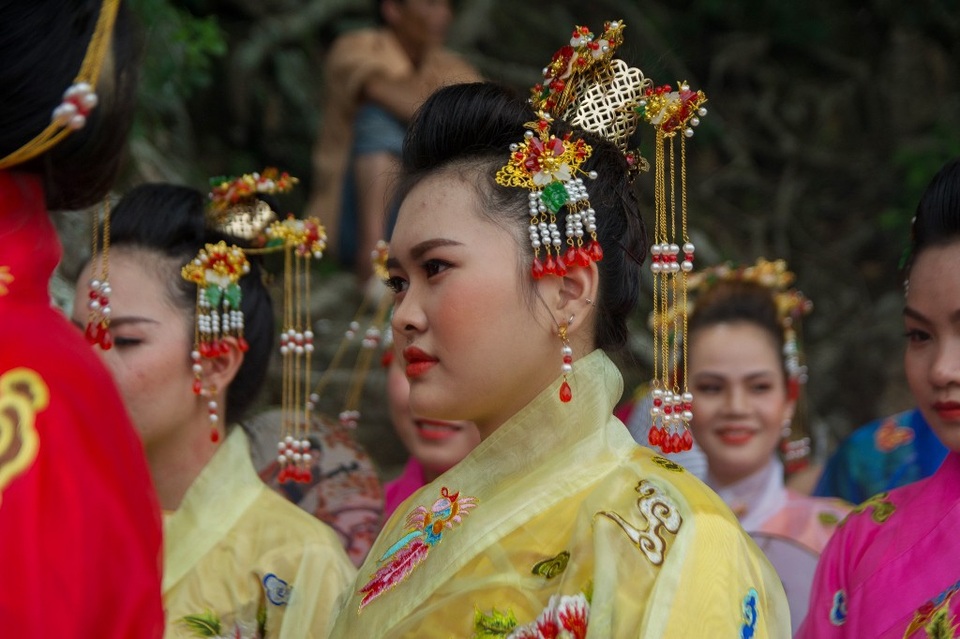 Huế: Lễ hội Điện Hòn Chén thu hút hàng vạn người dân và du khách - 28