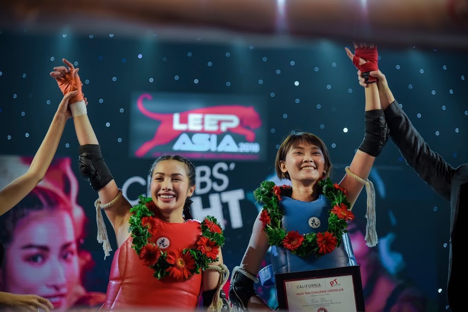 Yaya Trương Nhi khiến người xem nghẹt thở khi đấu Muay Thai với Kim Nhung - 4 Yaya Trương Nhi khiến người xem nghẹt thở khi đấu Muay Thai với Kim Nhung - 4