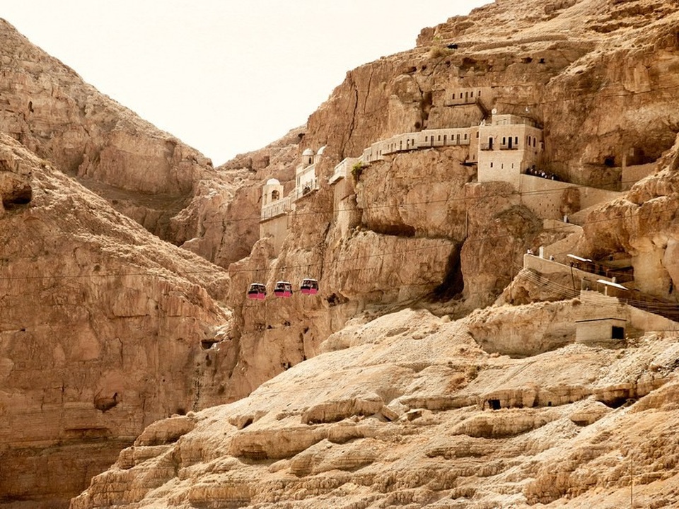 Điểm danh 10 thành phố “siêu già, siêu hấp dẫn” trên thế giới - 10