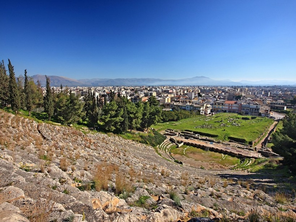 Điểm danh 10 thành phố “siêu già, siêu hấp dẫn” trên thế giới - 7